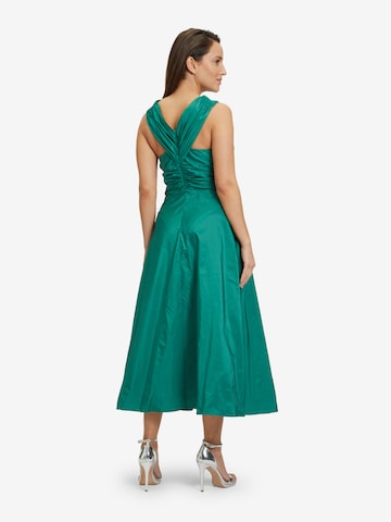 Robe de soirée Vera Mont en vert