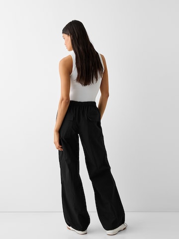 Bershka Loosefit Hose in Schwarz