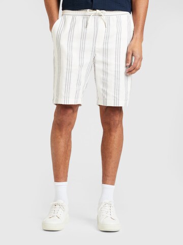 Lindbergh Regular Trousers in White: front