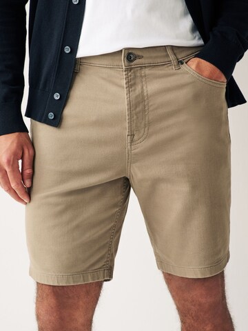 Slimfit Pantaloni chino di Next in grigio: frontale
