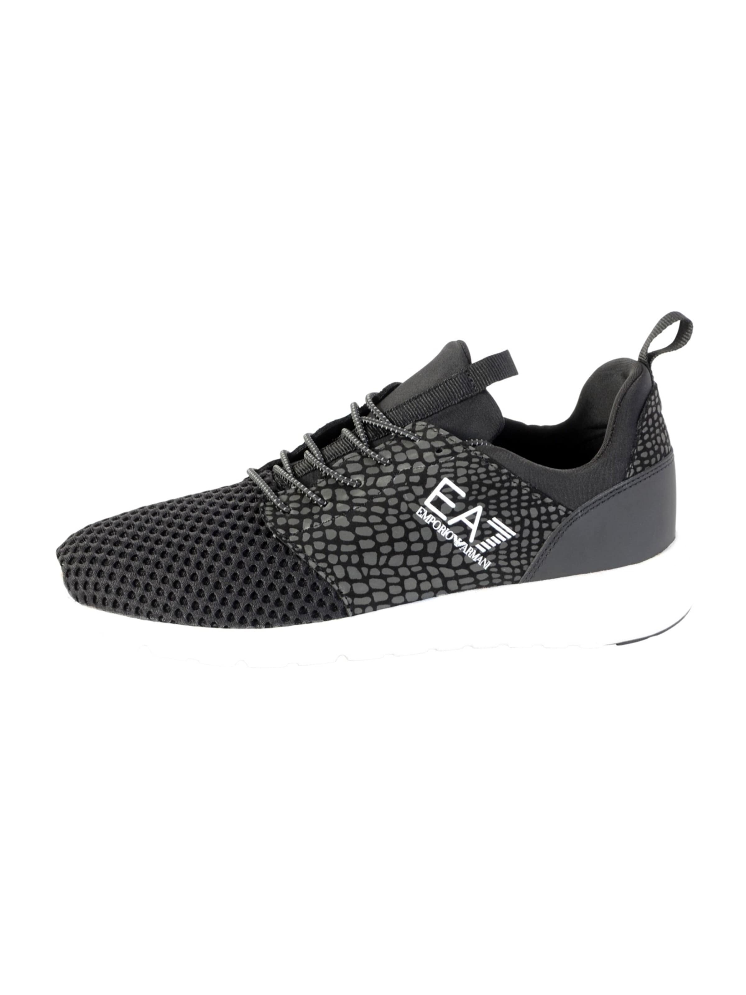EA7 Emporio Armani Athletic lace-up shoe in 40 in Black, Item view