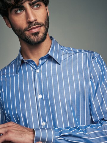 Coupe regular Chemise Next en bleu