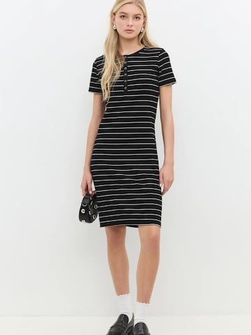 Robe No Matter What en noir : devant