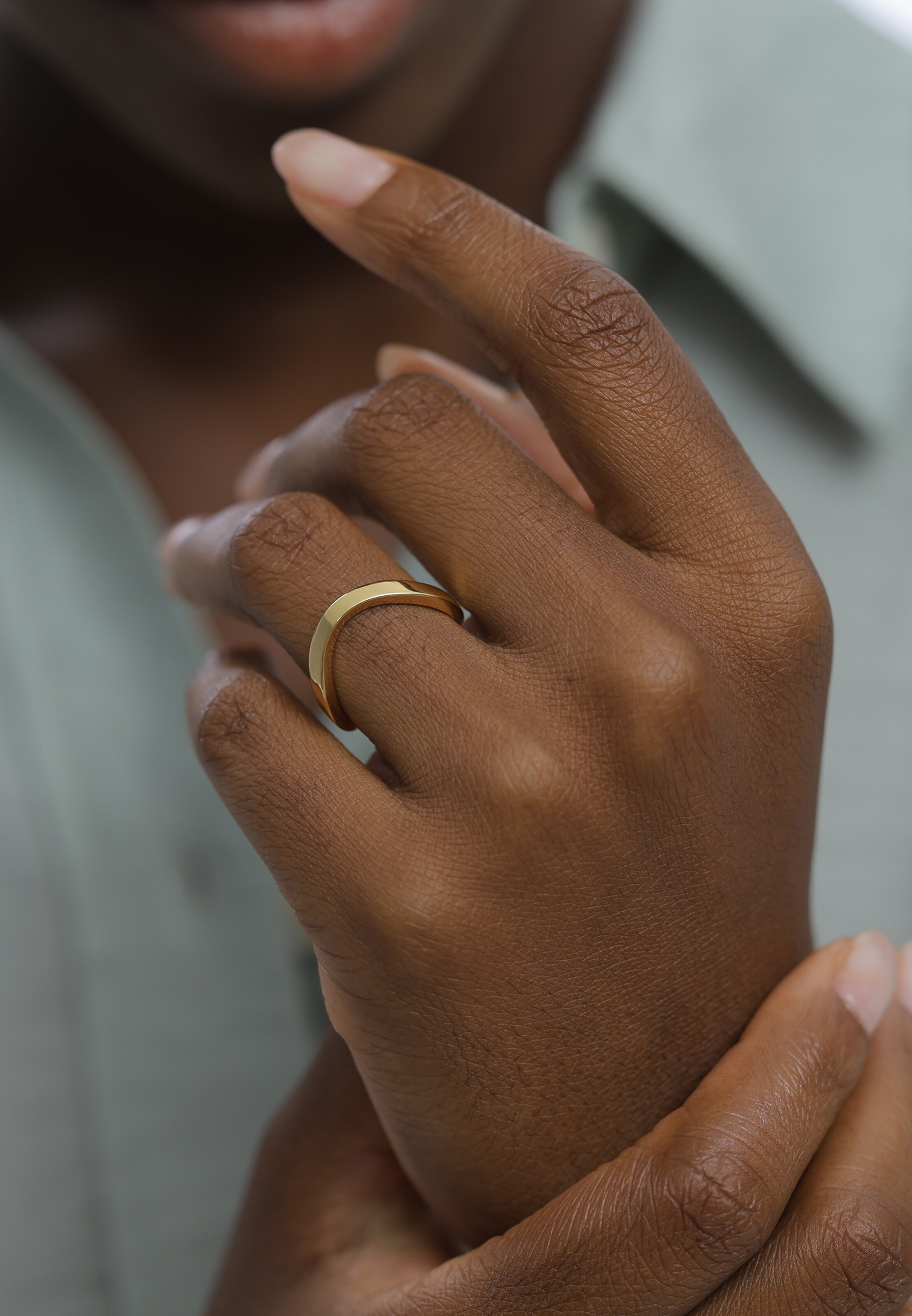 ELLI Ring 'Geo' i guld: forside