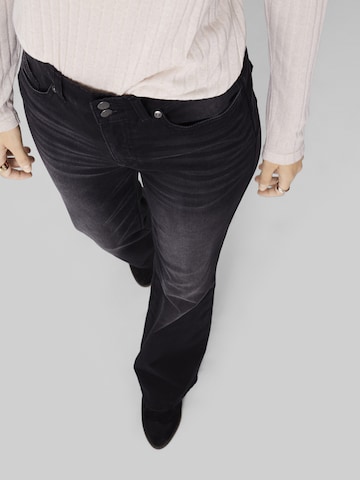 bonprix Bootcut Jeans in Zwart