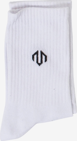 MOROTAI Sports socks in White: front