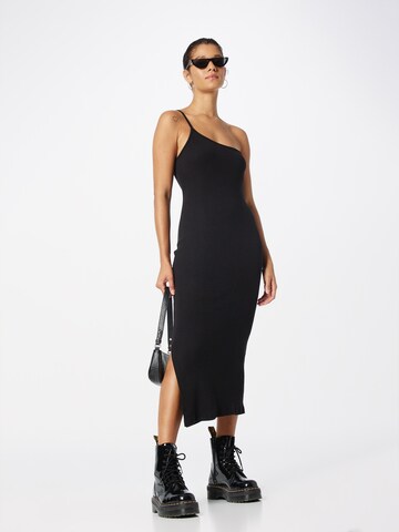 Trendyol Kleid in Schwarz