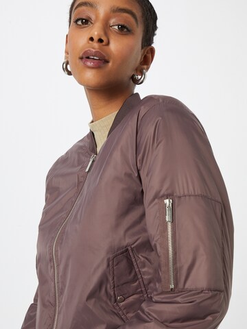 Veste mi-saison 'JENNA' ONLY en violet