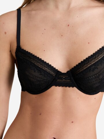 ETAM T-Shirt BH 'Aura' in Schwarz