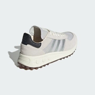 ADIDAS ORIGINALS Низкие кроссовки 'LA Trainer' в Белый