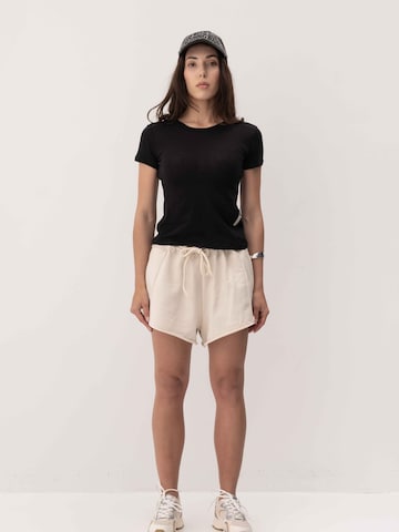FEMSSY Shirt 'PURE'‌‌‌‌‌ in Schwarz