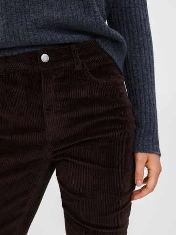 VERO MODA Slimfit Jeans 'BRENDA' in Braun