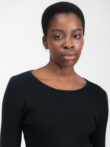 Influencer Sweter w kolorze czarny