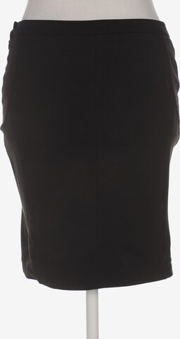 GUESS Skirt in M in Black: front