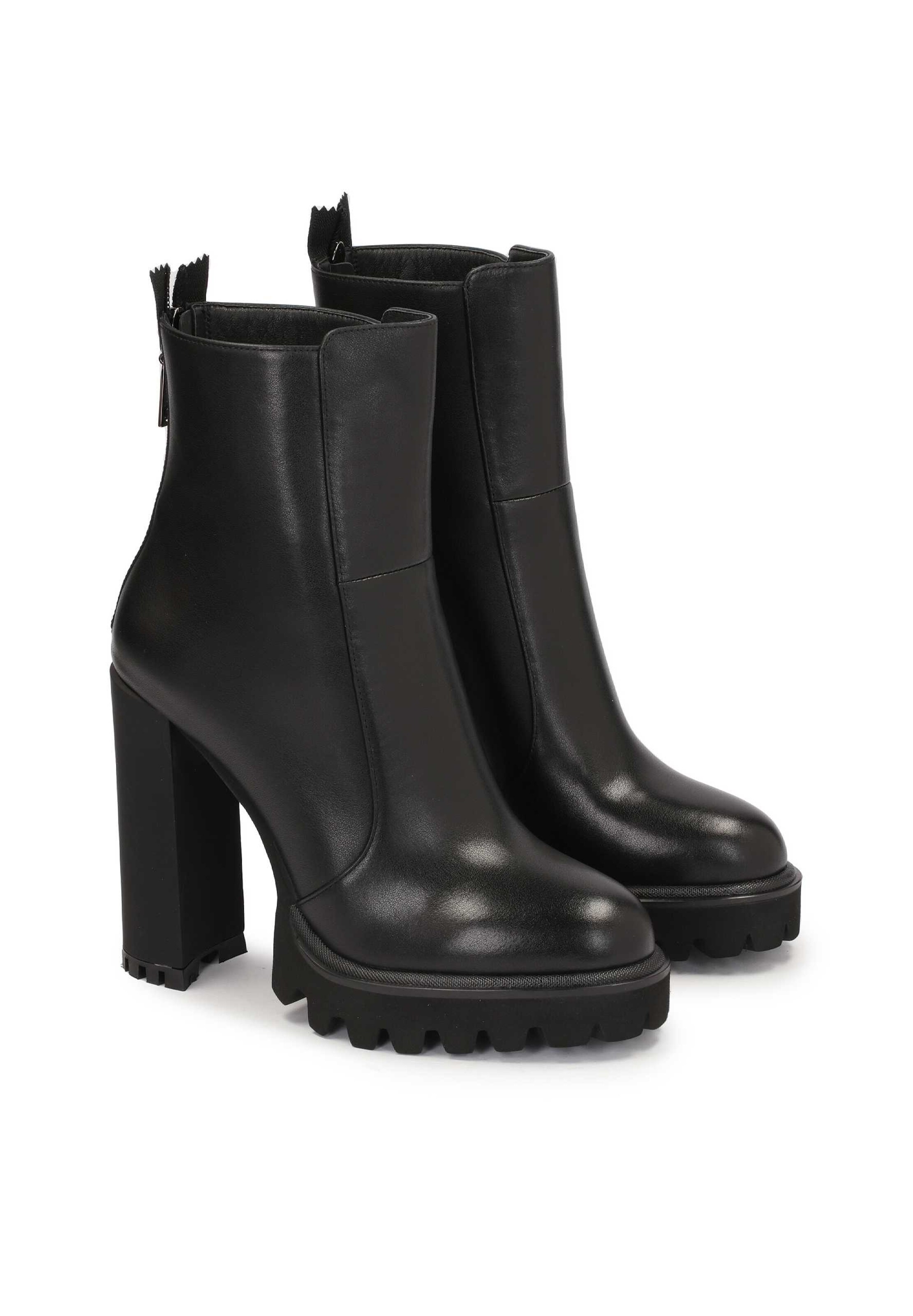 Kazar Bootie in Black