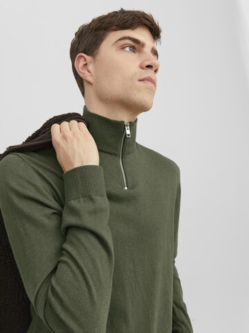 JACK & JONES Свитер 'JJEEmil' в Зеленый