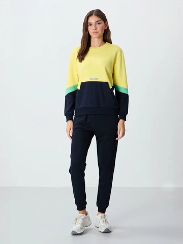 Sweat-shirt Tommy Life en jaune
