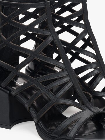 Sandalo '53-921' di Estro in nero