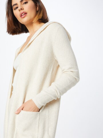 Cardigan 'Doffy' VERO MODA en beige