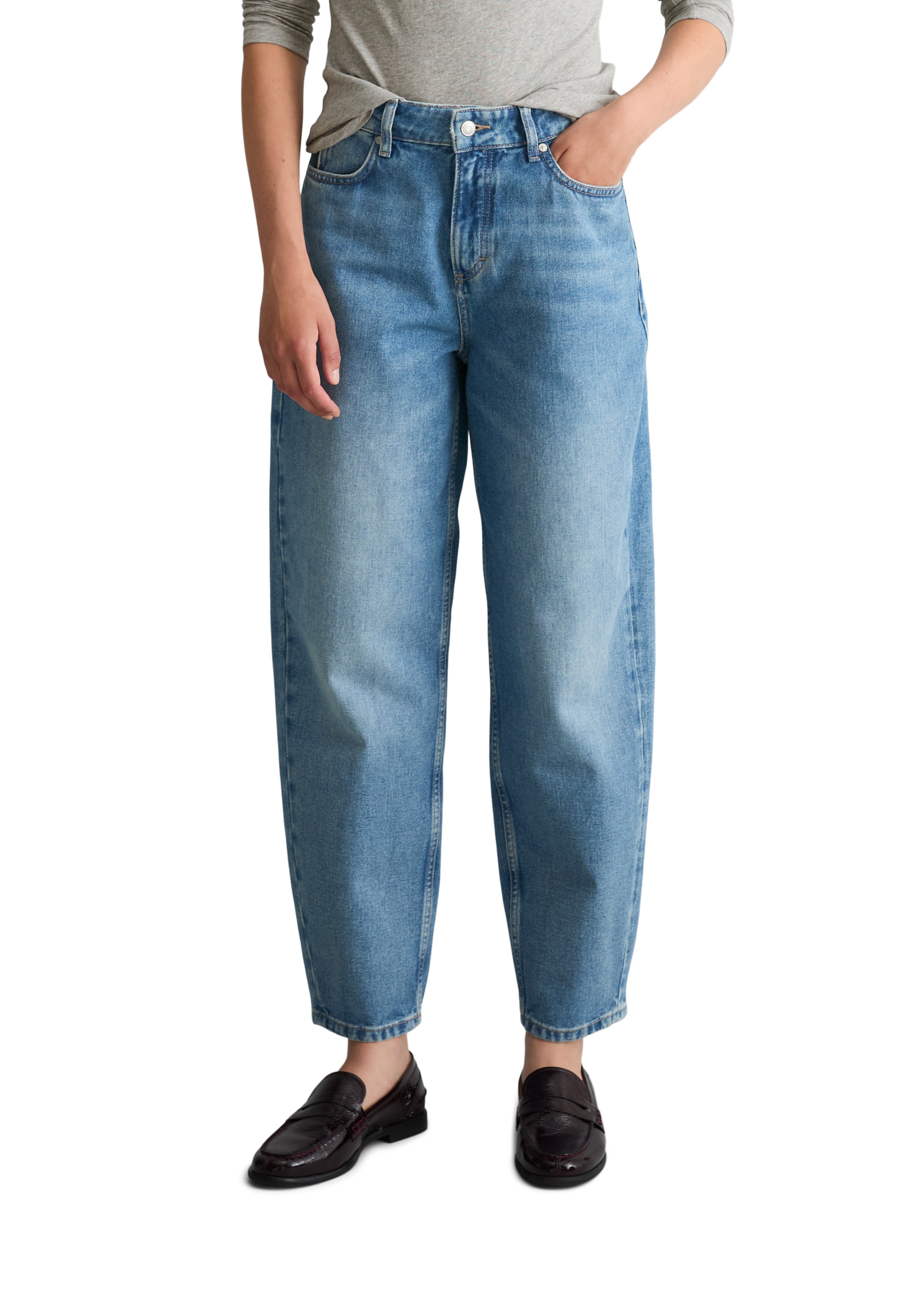 Marc O'Polo DENIM Barrel Jeans in Blau: Vorderseite