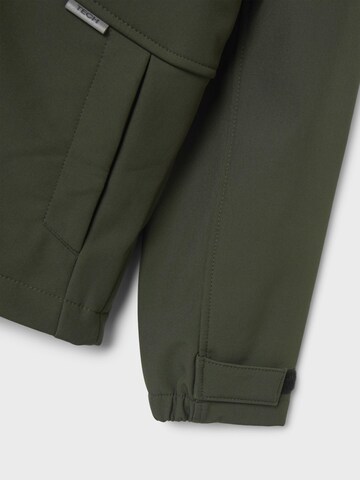 NAME IT - Chaqueta funcional 'NKNAlfa08' en verde