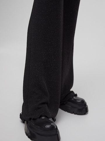 Pull&Bear Flared Pants in Black