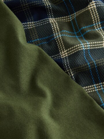Pijama lungă de la Next pe verde