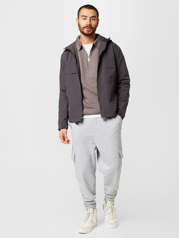 BURTON MENSWEAR LONDON Tapered Cargobroek in Grijs