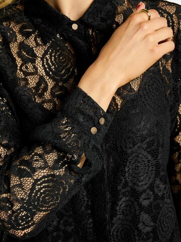 Liberte Essentiel Shirt ' LACY ' in Black