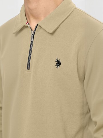 Pulover ' UMDag ' de la U.S. POLO ASSN. pe bej: față
