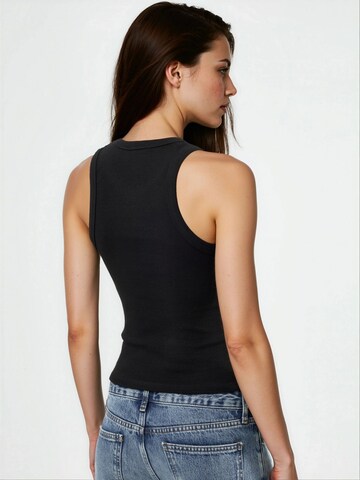 Top di Busem in nero