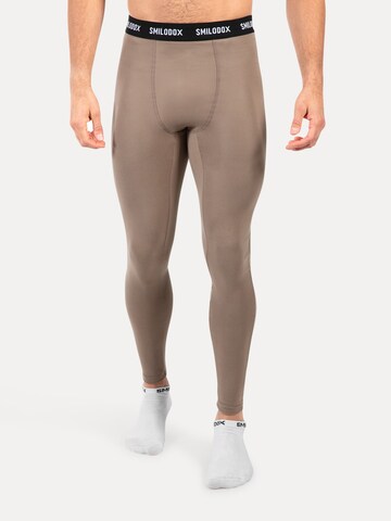 Coupe slim Pantalon de sport 'Xion' Smilodox en gris : devant