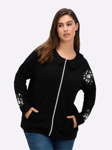 SHEEGO Zip-Up Hoodie in Black: front