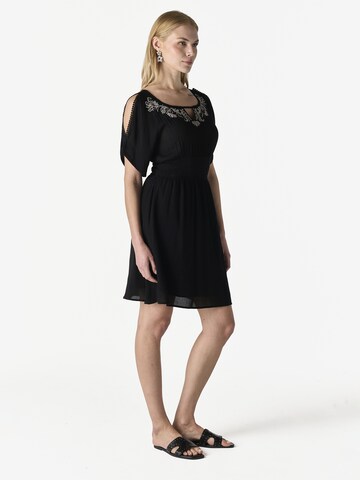 KOROSHI Kleit, värv must