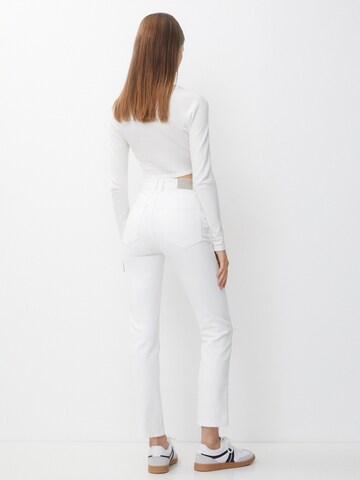 Pull&Bear Normalny krój Jeansy w kolorze biały