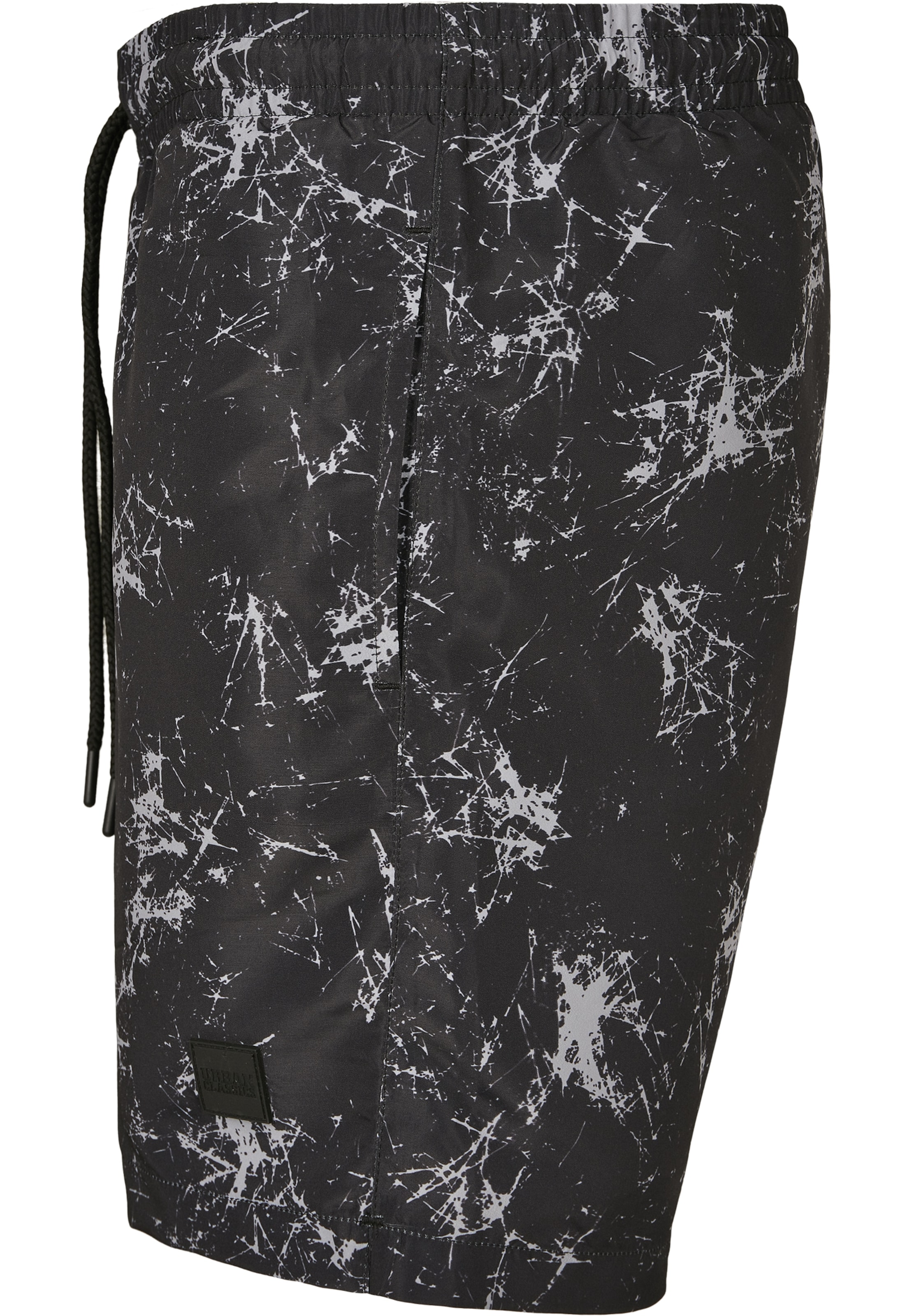 Urban Classics Plavecké šortky – černá