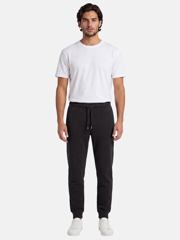 U.S. POLO ASSN. Tapered Hose in Schwarz
