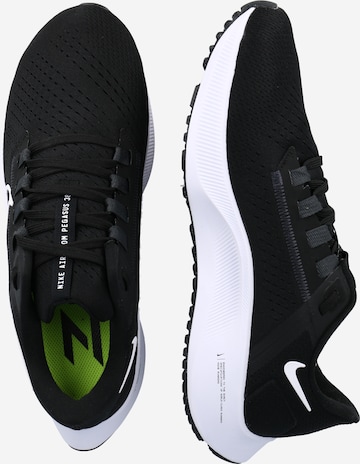 Scarpa da corsa 'Pegasus 38' di NIKE in nero