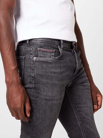 TOMMY HILFIGER Slimfit Jeans 'BLEECKER' in Grijs