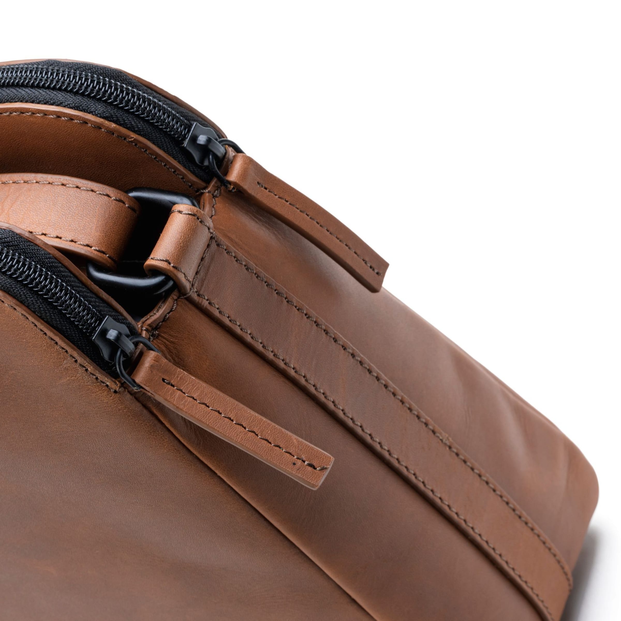 Farmhood Schoudertas in Bruin