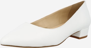 Bata Pumps in White: front