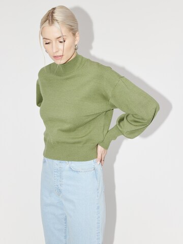 Pullover 'Penelope' di LeGer by Lena Gercke in verde: lato