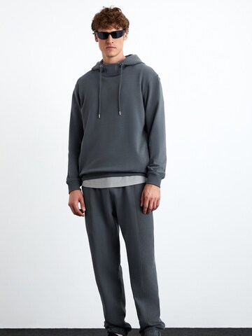 Grimelange Παντελόνι σε γκρι: μπροστά