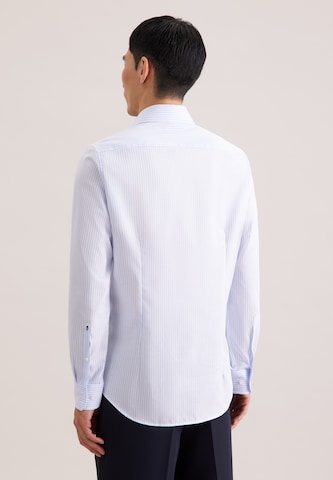 Coupe slim Chemise business 'Schwarze Rose' SEIDENSTICKER en bleu