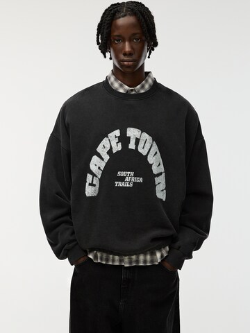 Pull&Bear Sweatshirt in Zwart: voorkant