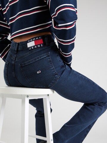 Tommy Jeans Flared Τζιν 'SYLVIA' σε μπλε