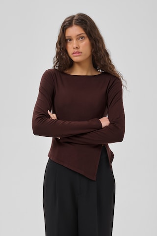 My Essential Wardrobe - Blusa en marrón: frente