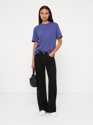 KARL LAGERFELD JEANS Shirts 'Outline' i blå