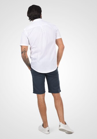 !Solid Regular Shorts in Blau