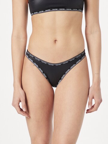 Slip costum de baie de la Calvin Klein Swimwear pe negru: față